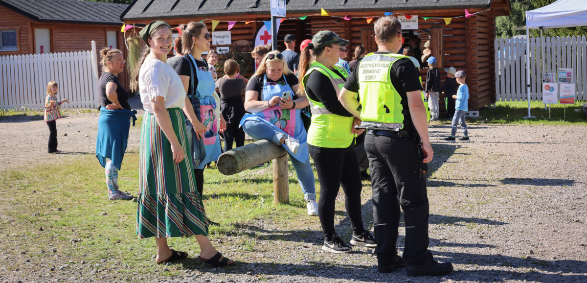 Suur-Limingan markkinoilla jonotettiin hattaroita.