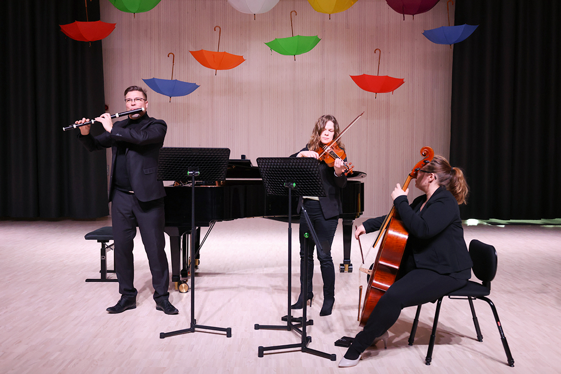 Limingan seudun musiikkiopiston opettajat esiintyivät barokkisoittimin.