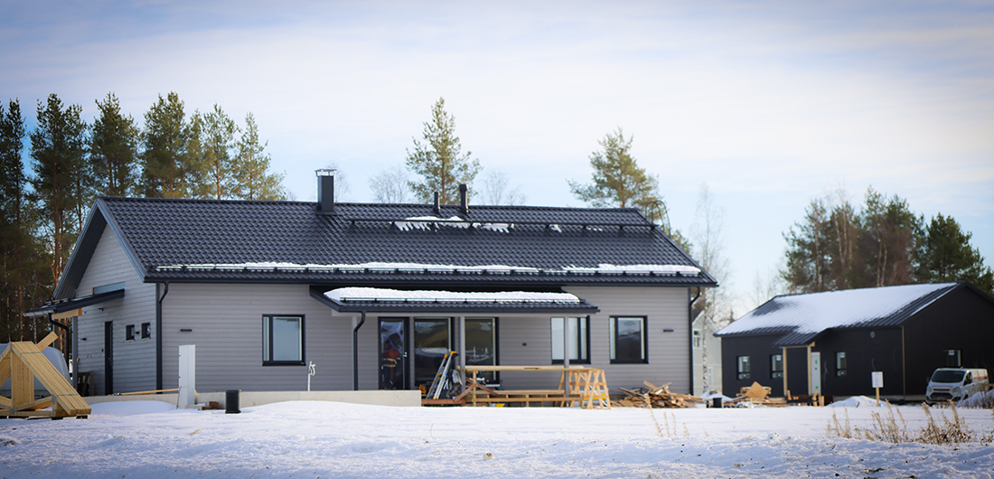 Kotirannan asuinalueelle on valmistunut ensimmäinen talo.