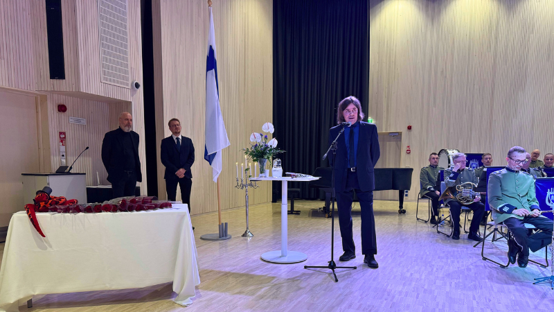 Vuoden 2024 kulttuuritoimija Mika Honkalinna.