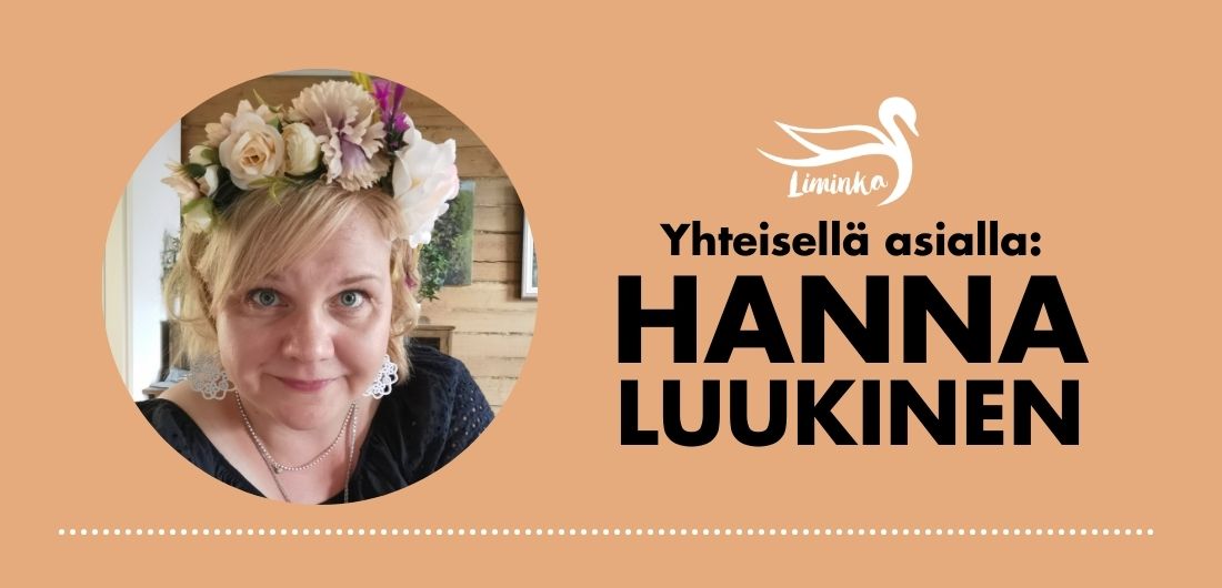 Nainen hymyilee Limingan kunnan logolla varustetussa käyntikortissa, jossa lukee: Yhteisellä asialla: Hanna Luukinen.