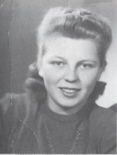 Elvi Tervo nuoruuskuvassa.