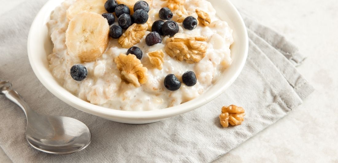 Puuroannos lautasella.