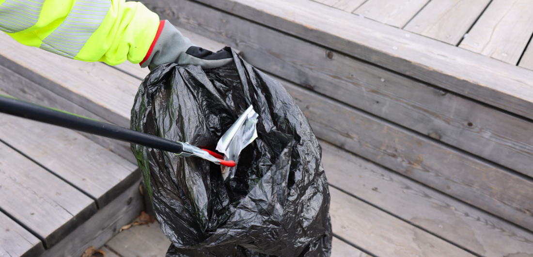 Roskien keruuta Limingan torilla.