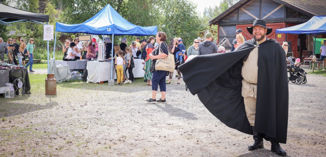 Suur-Limingan markkinoita elävöittää Hannu Krankan hahmo.