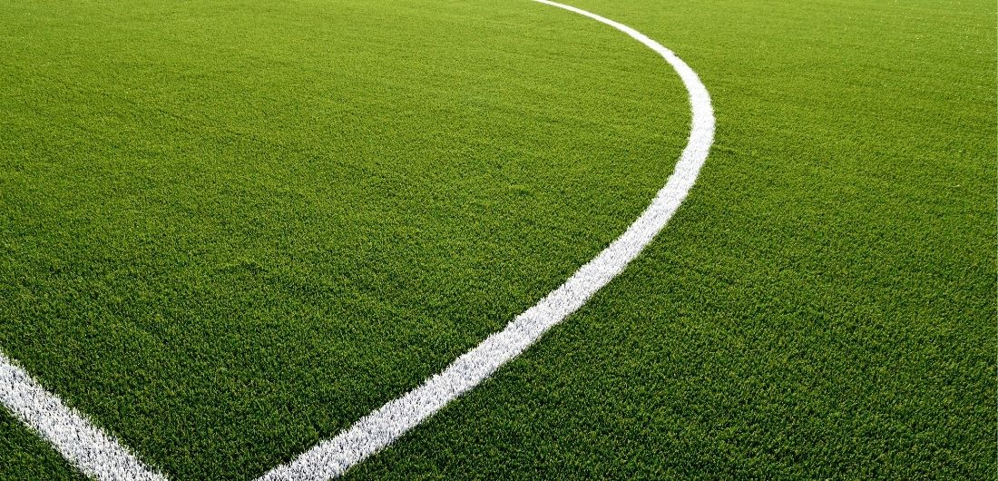 Tekonurmikentän pinta.